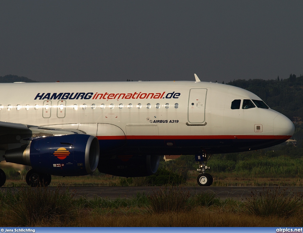 D-AHII, Airbus A319-100, Hamburg International