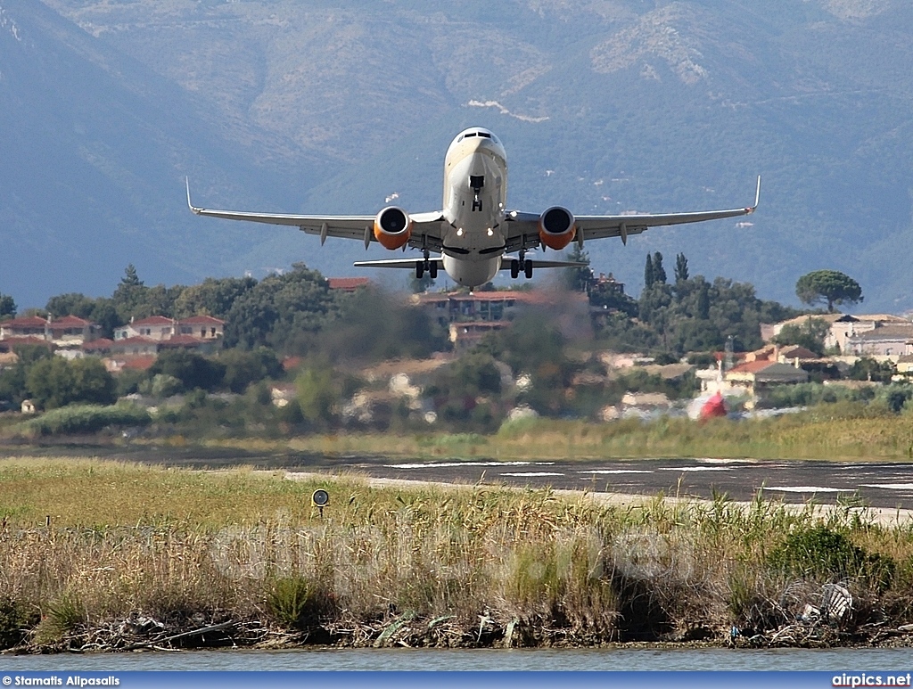 D-AHLK, Boeing 737-800, Hapag-Lloyd Kreuzfahrten