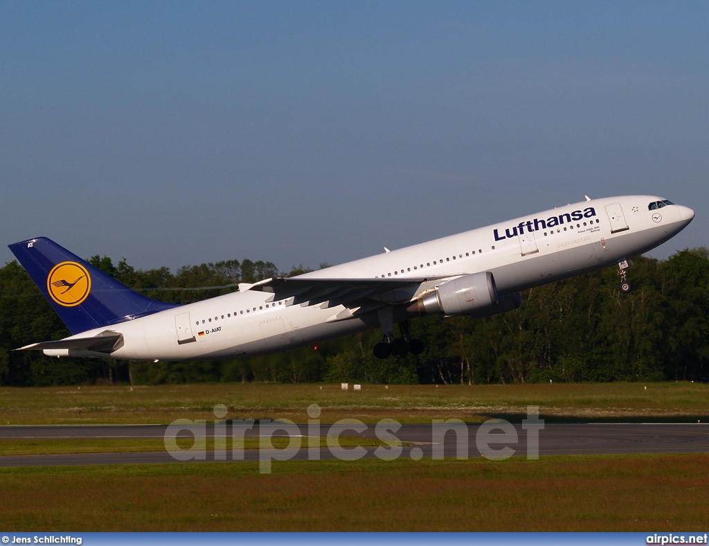 D-AIAT, Airbus A300B4-600, Lufthansa