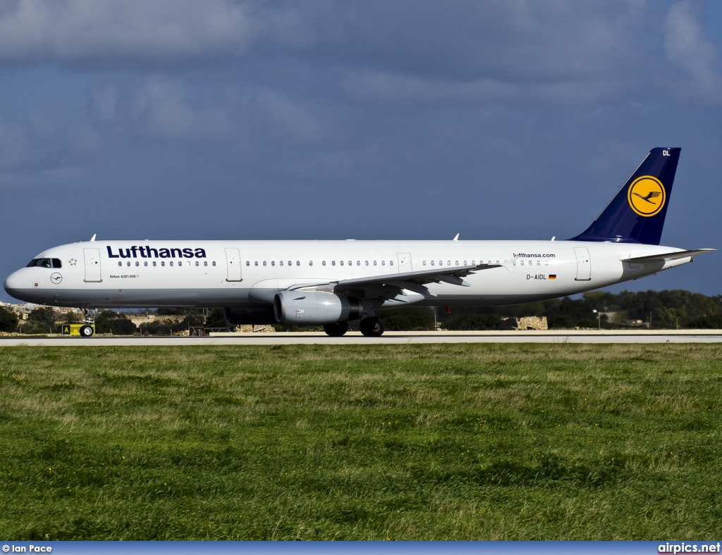 D-AIDL, Airbus A321-200, Lufthansa