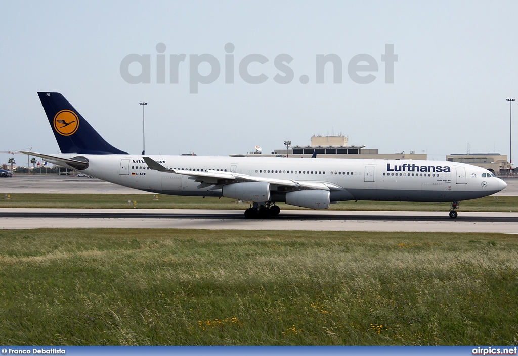 D-AIFE, Airbus A340-300, Lufthansa