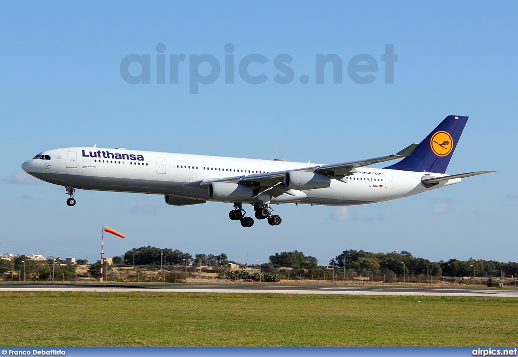 D-AIGL, Airbus A340-300, Lufthansa