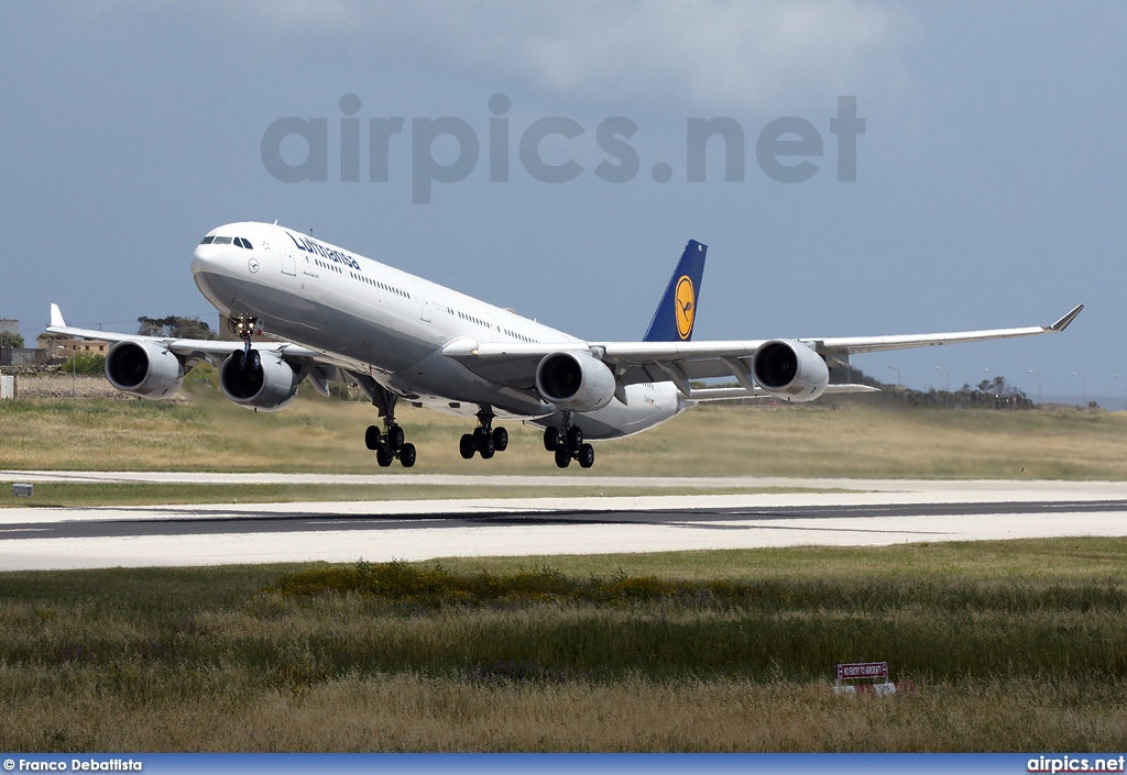 D-AIHS, Airbus A340-600, Lufthansa