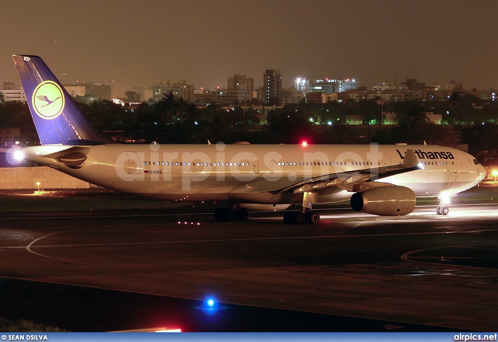 D-AIKD, Airbus A330-300, Lufthansa