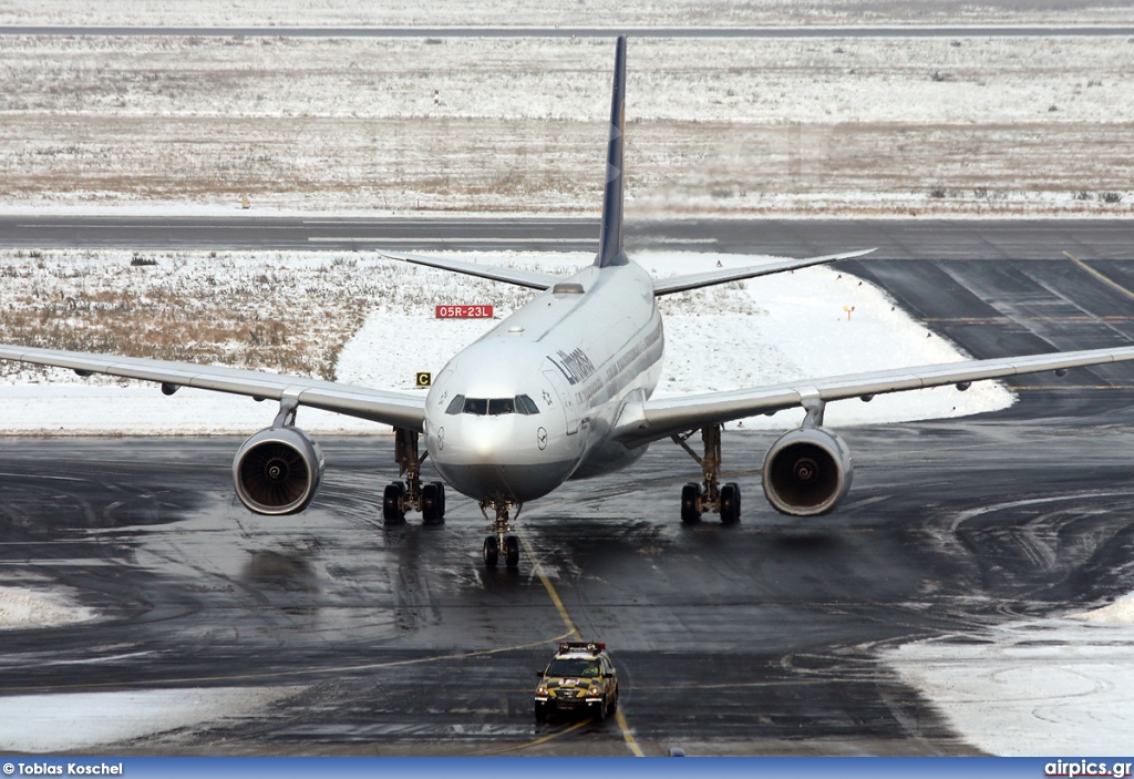 D-AIKG, Airbus A330-300, Lufthansa