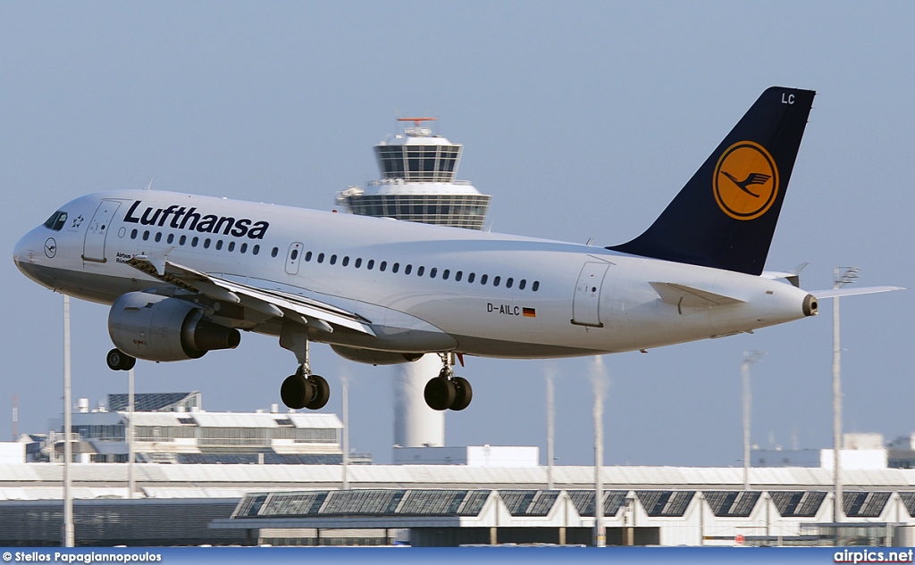 D-AILC, Airbus A319-100, Lufthansa