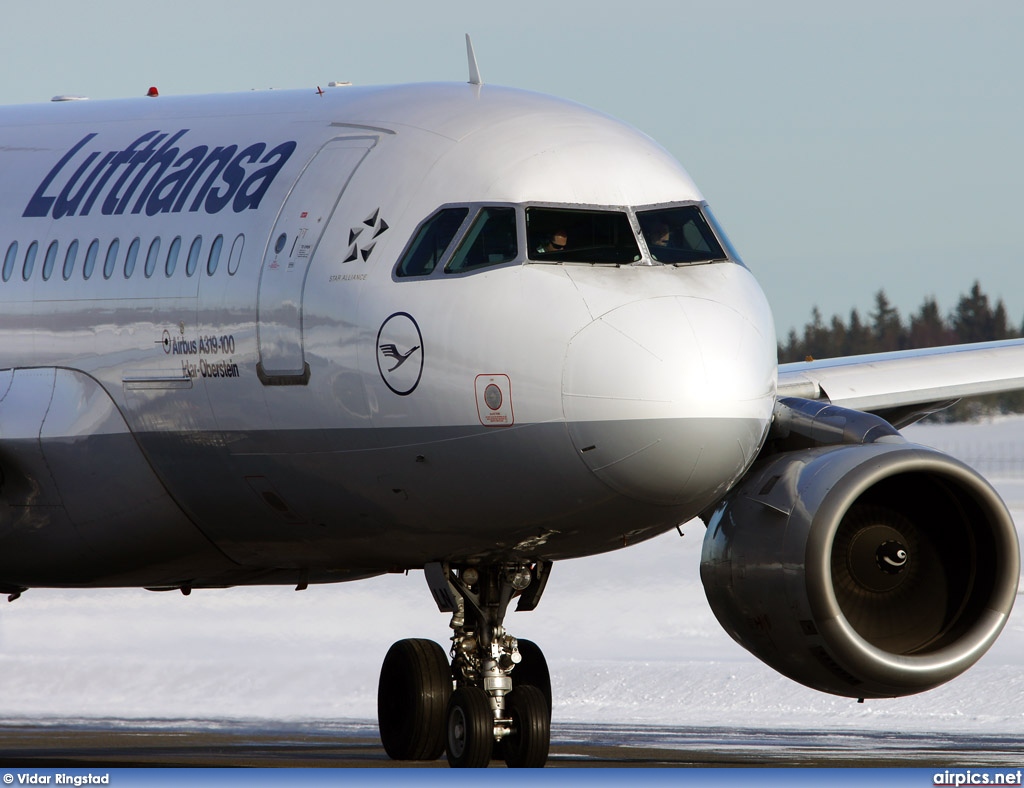 D-AILN, Airbus A319-100, Lufthansa