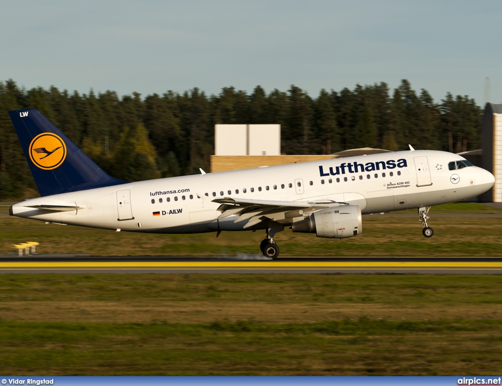 D-AILW, Airbus A319-100, Lufthansa