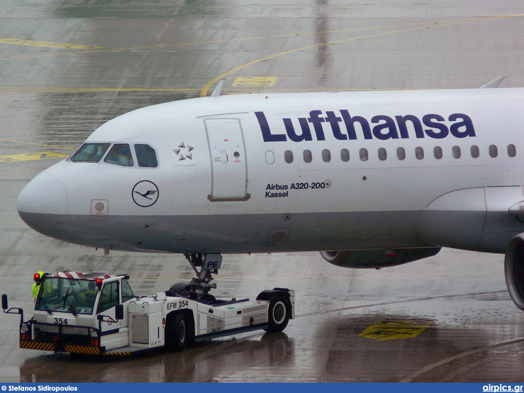 D-AIPE, Airbus A320-200, Lufthansa