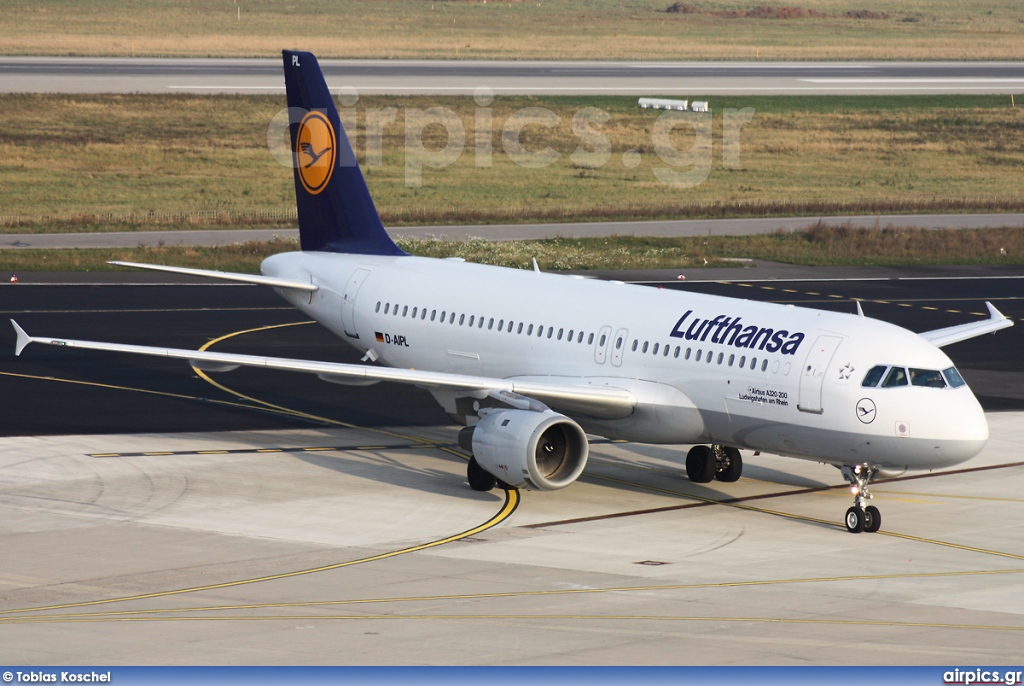 D-AIPL, Airbus A320-200, Lufthansa