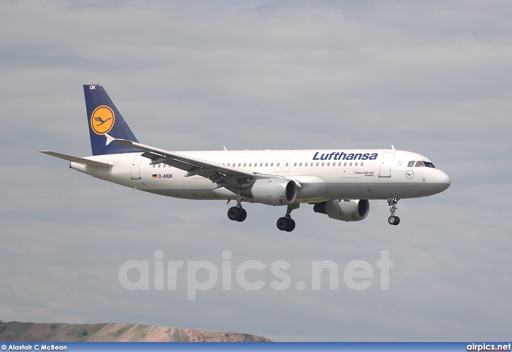 D-AIQK, Airbus A320-200, Lufthansa