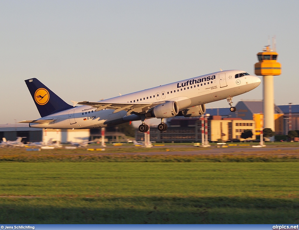 D-AIQU, Airbus A320-200, Lufthansa