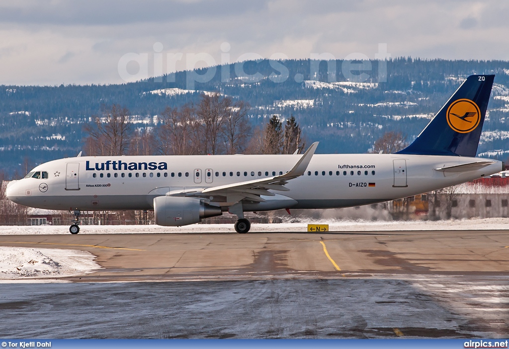 D-AIZQ, Airbus A320-200, Lufthansa