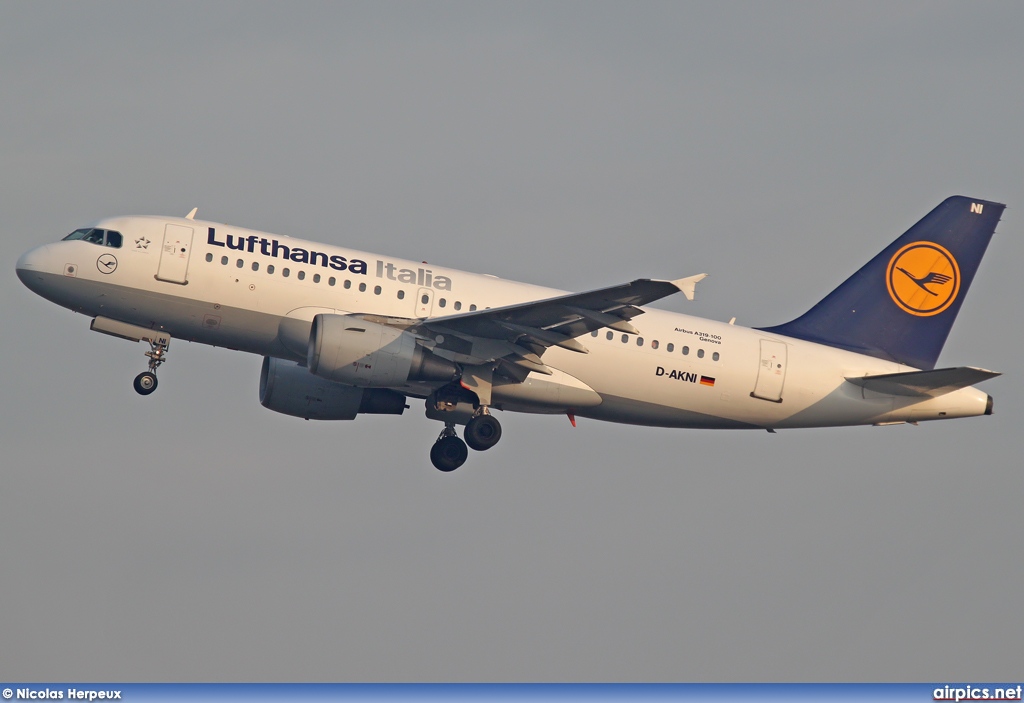 D-AKNI, Airbus A319-100, Lufthansa Italia