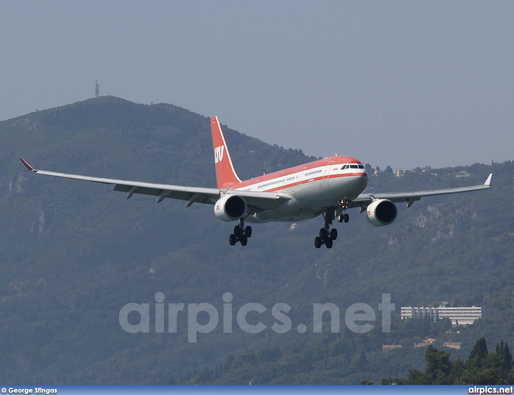 D-ALPB, Airbus A330-200, LTU International Airways