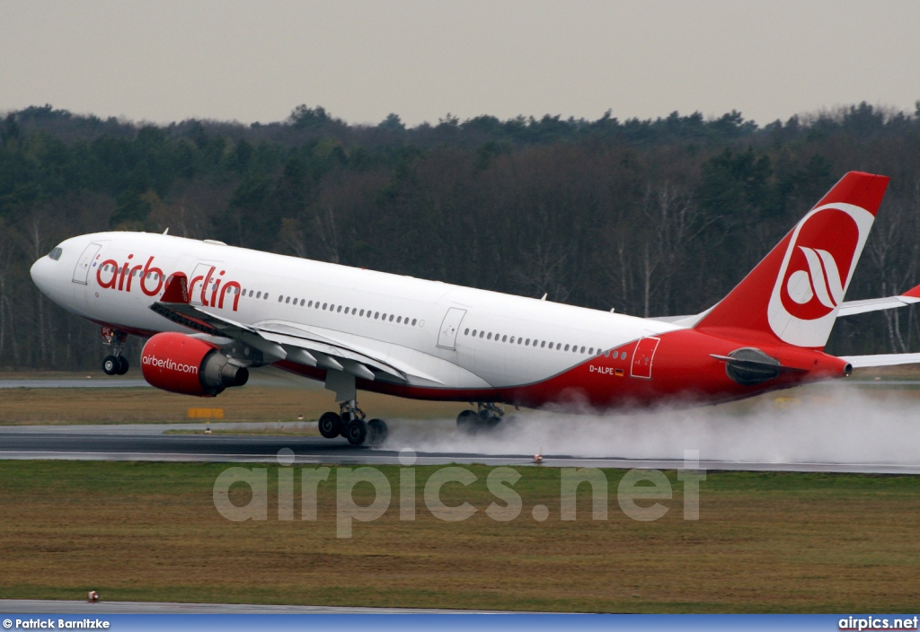 D-ALPE, Airbus A330-200, Air Berlin