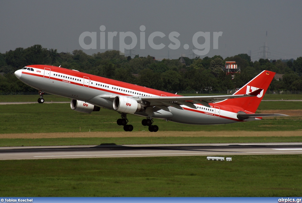 D-ALPF, Airbus A330-200, LTU International Airways