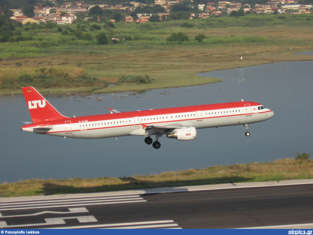 D-ALSD, Airbus A321-200, LTU International Airways