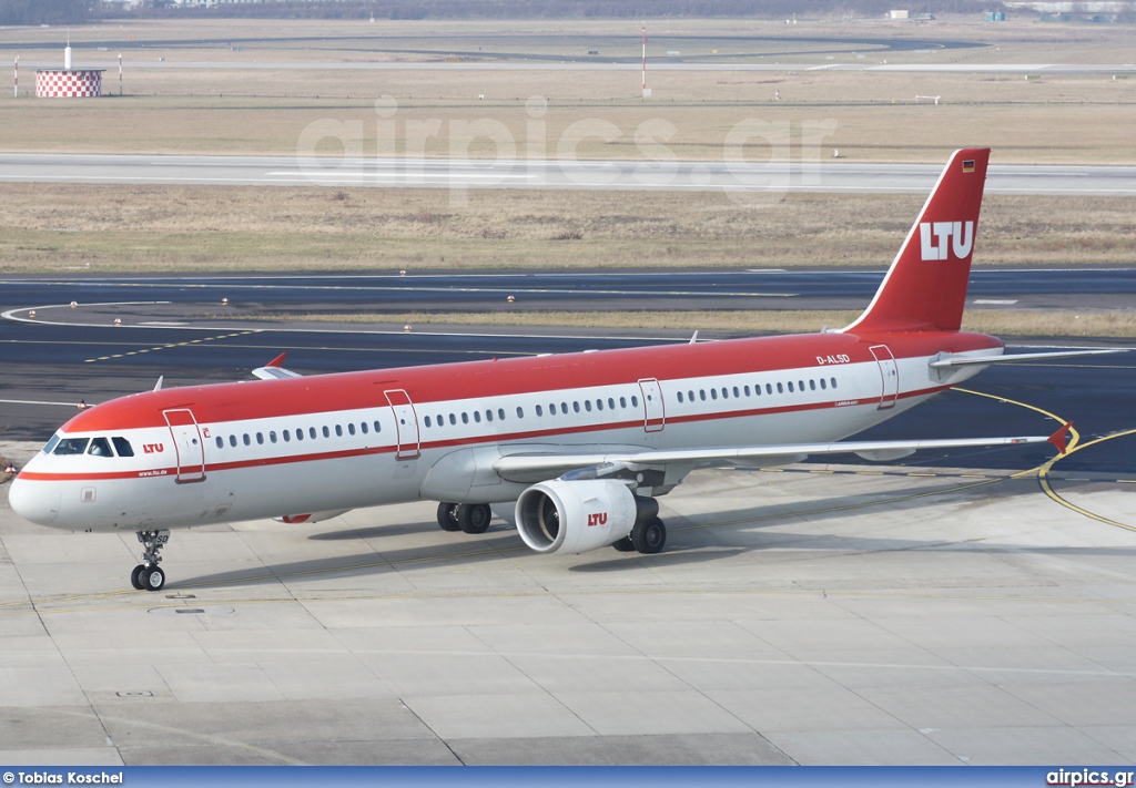 D-ALSD, Airbus A321-200, LTU International Airways