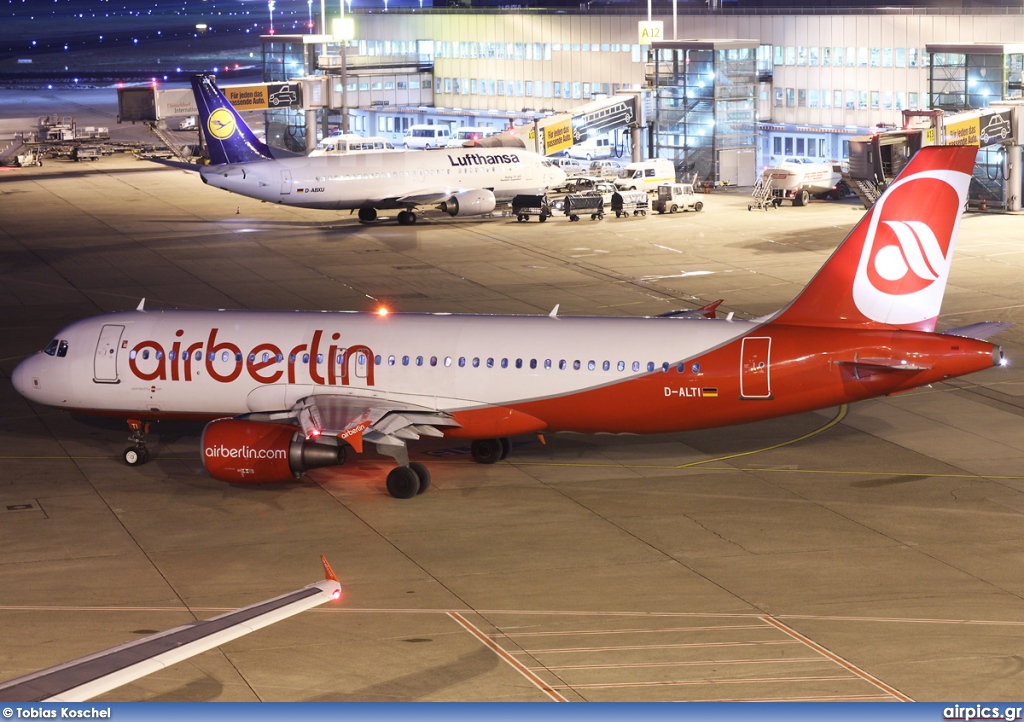 D-ALTI, Airbus A320-200, Air Berlin