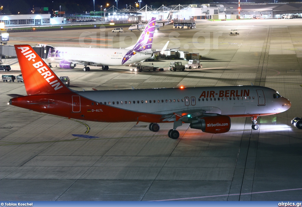 D-ALTL, Airbus A320-200, Air Berlin