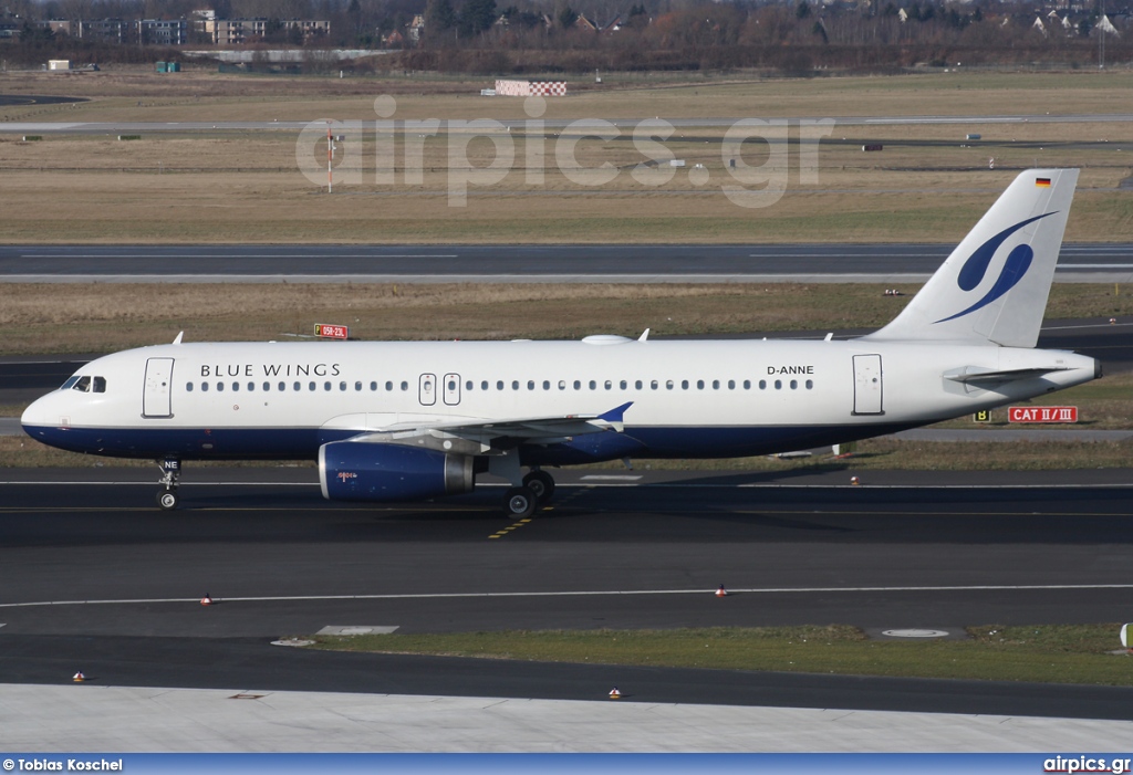 D-ANNE, Airbus A320-200, Blue Wings