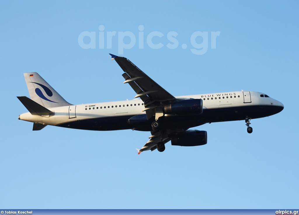 D-ANNF, Airbus A320-200, Blue Wings