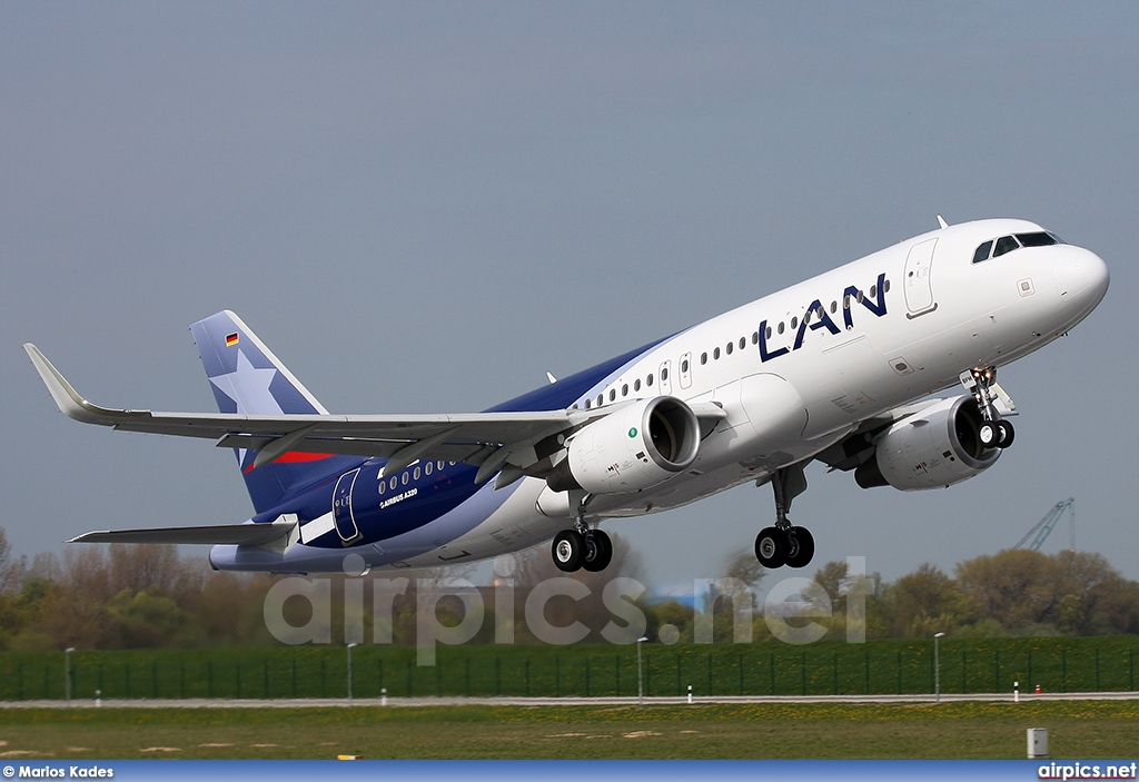 D-AUBF, Airbus A320-200, Lan Airline