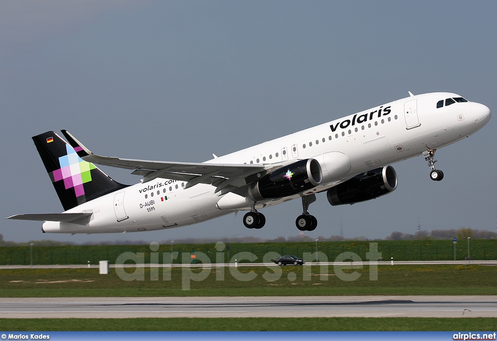 D-AUBI, Airbus A320-200, Volaris