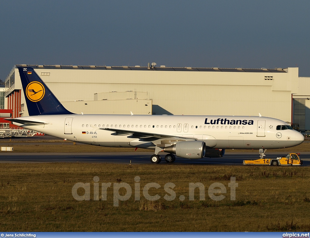 D-AVVL, Airbus A320-200, Lufthansa