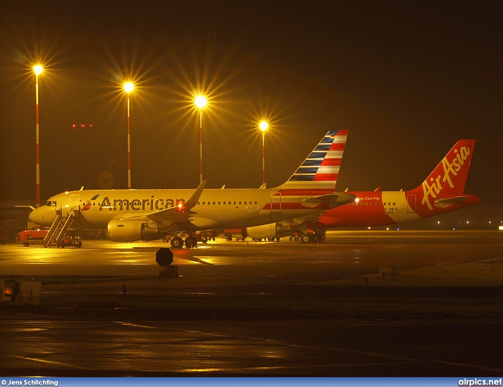 D-AVWC, Airbus A319-100, American Airlines