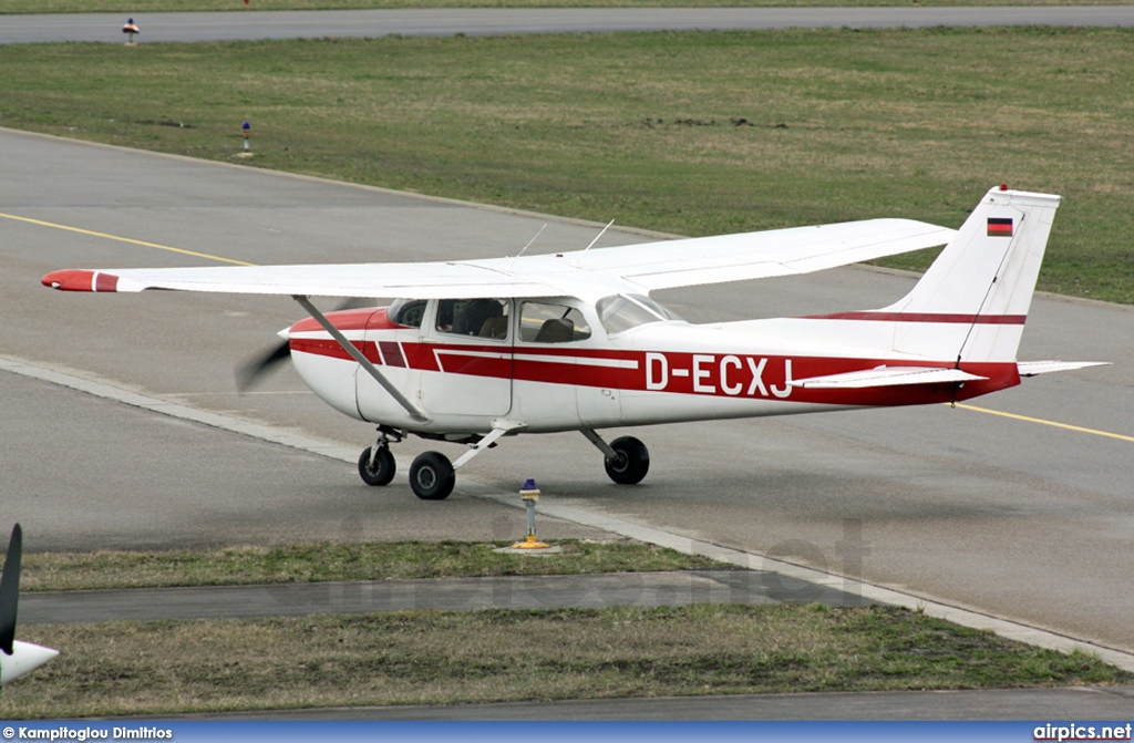 D-ECXJ, Cessna 172M Skyhawk, Private