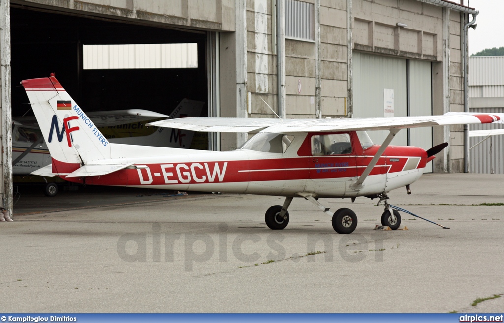 D-EGCW, Cessna 152, Private