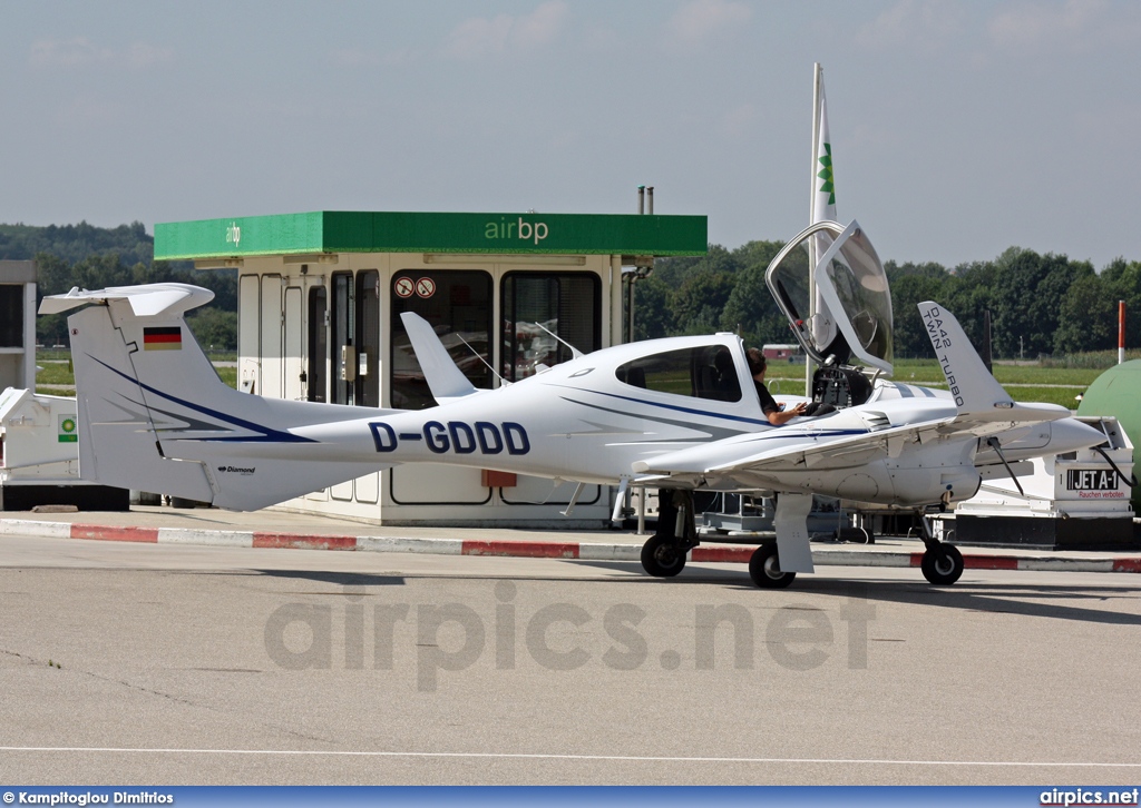 D-GDDD, Diamond DA42 Twin Star, Private