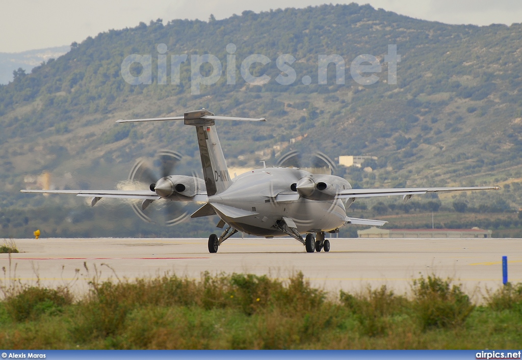 D-INKY, Piaggio P180 Avanti, Private