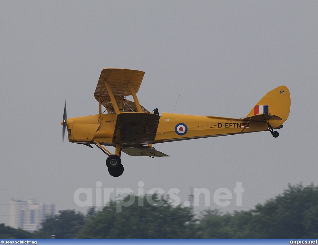 DEFTN, De Havilland DH-82A Tiger Moth II, Private