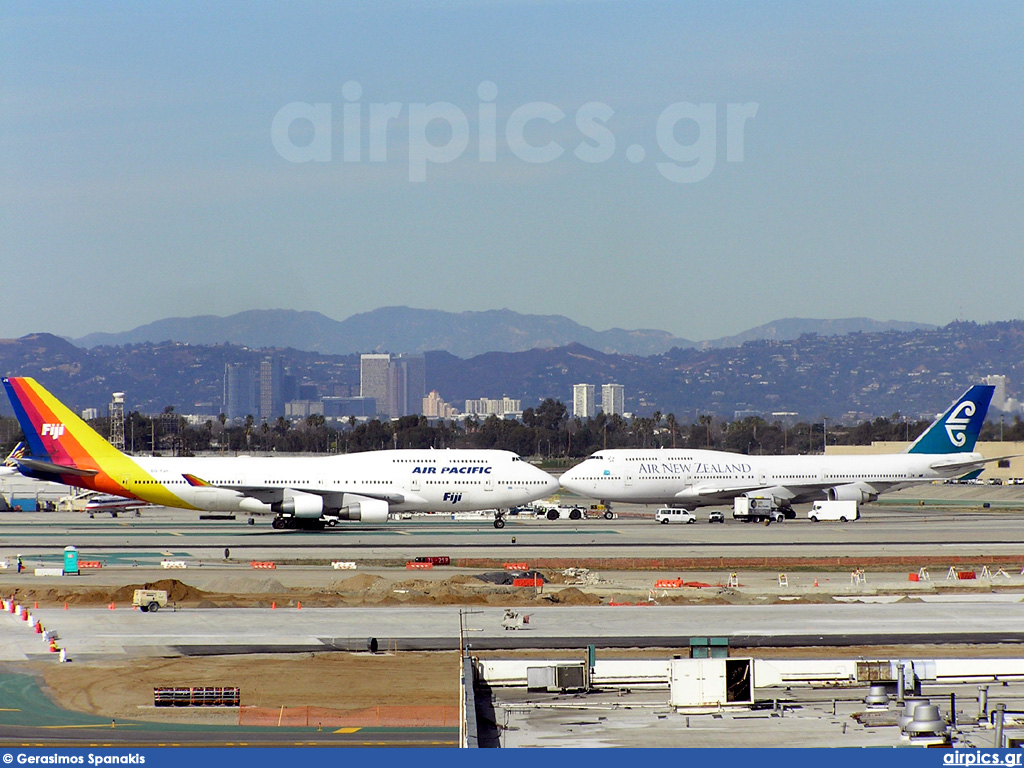 DQ-FJK, Boeing 747-400, Air Pacific