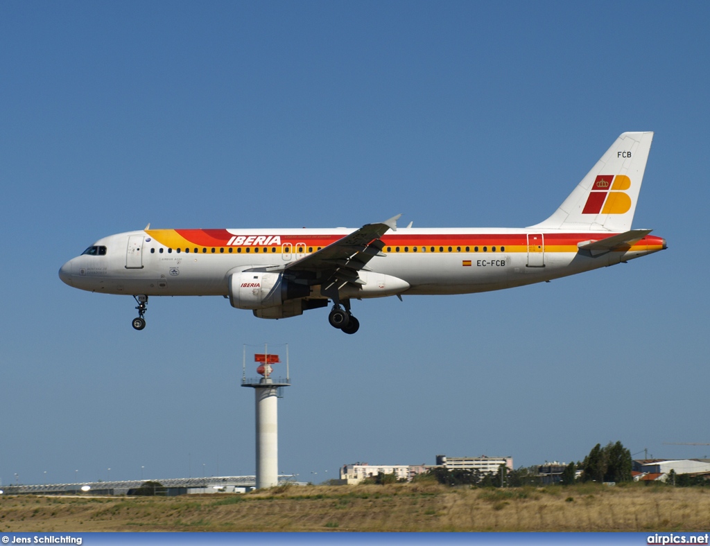 EC-FCB, Airbus A320-200, Iberia