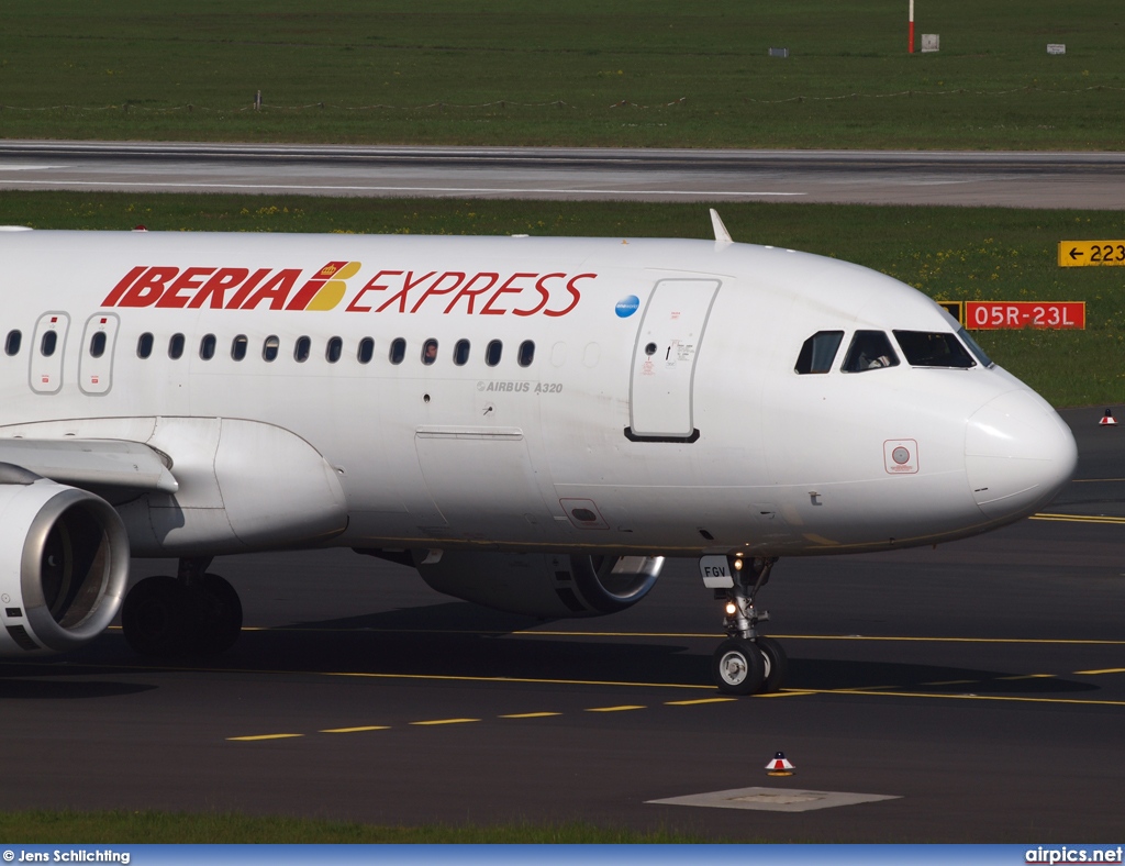 EC-FGV, Airbus A320-200, Iberia