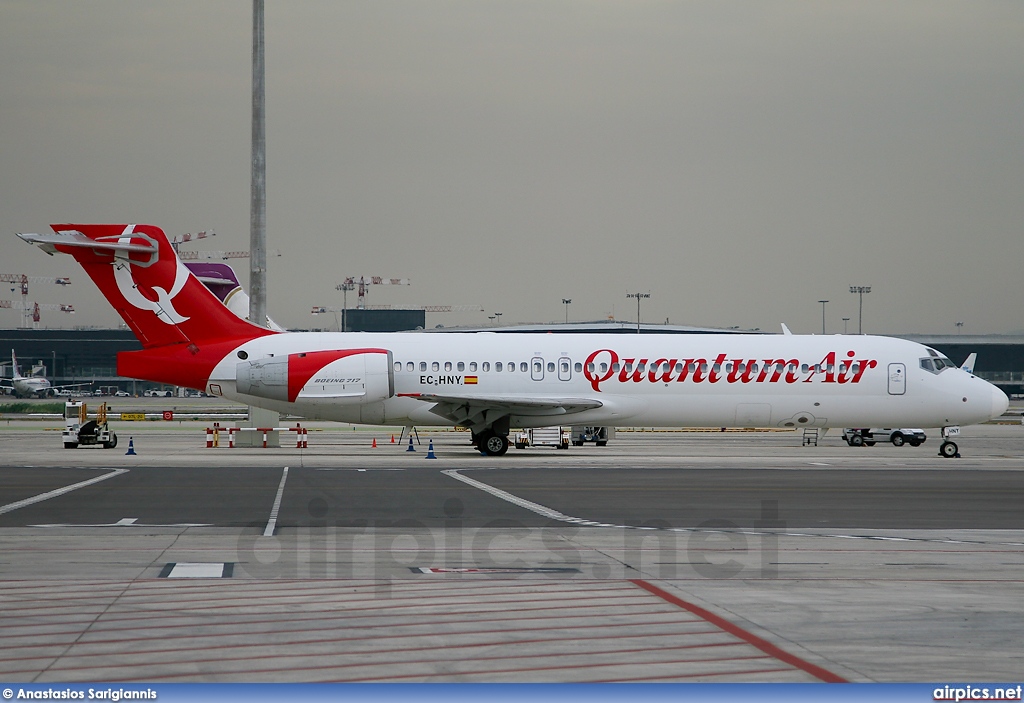 EC-HNY, Boeing 717-200, Quantum Air