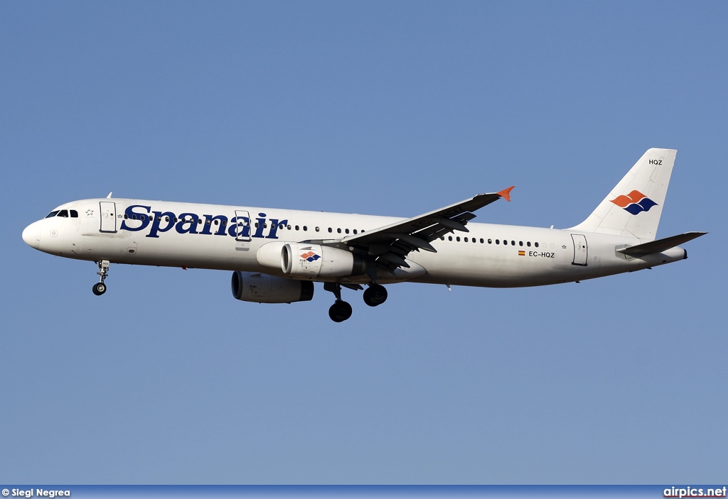 EC-HQZ, Airbus A321-200, Spanair