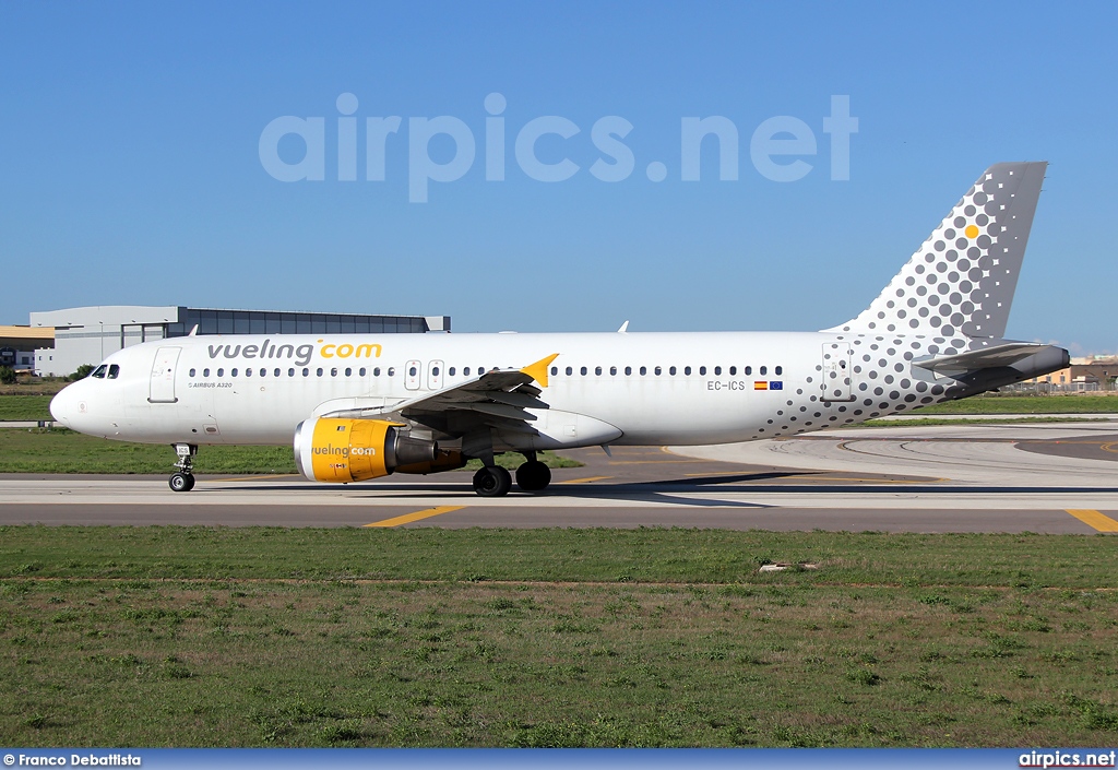 EC-ICS, Airbus A320-200, Vueling