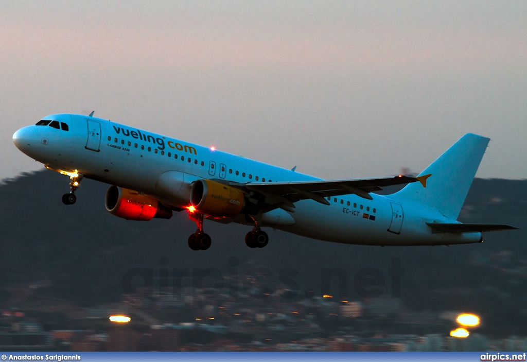 EC-ICT, Airbus A320-200, Vueling