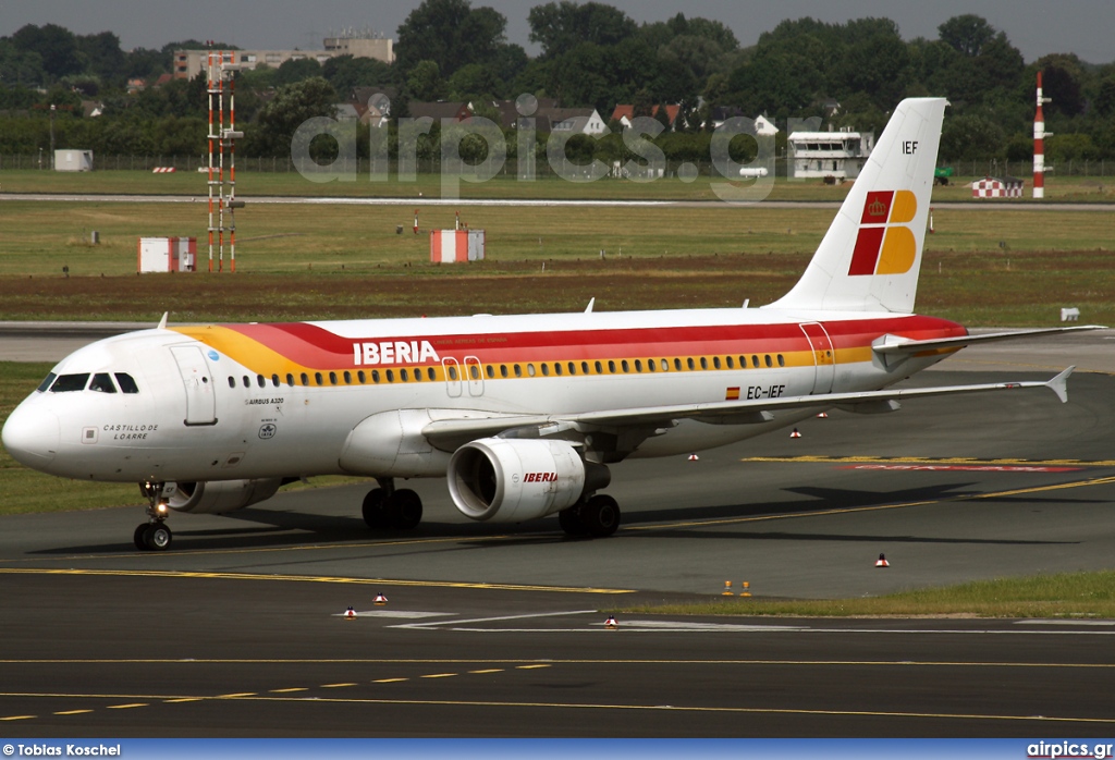 EC-IEF, Airbus A320-200, Iberia