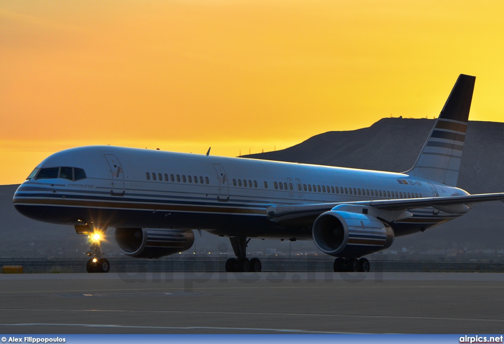 EC-ISY, Boeing 757-200, Privilege Style