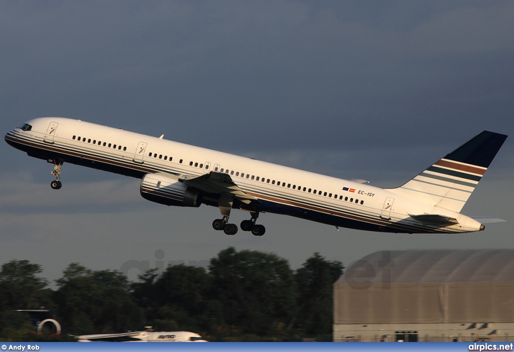 EC-ISY, Boeing 757-200, Privilege Style