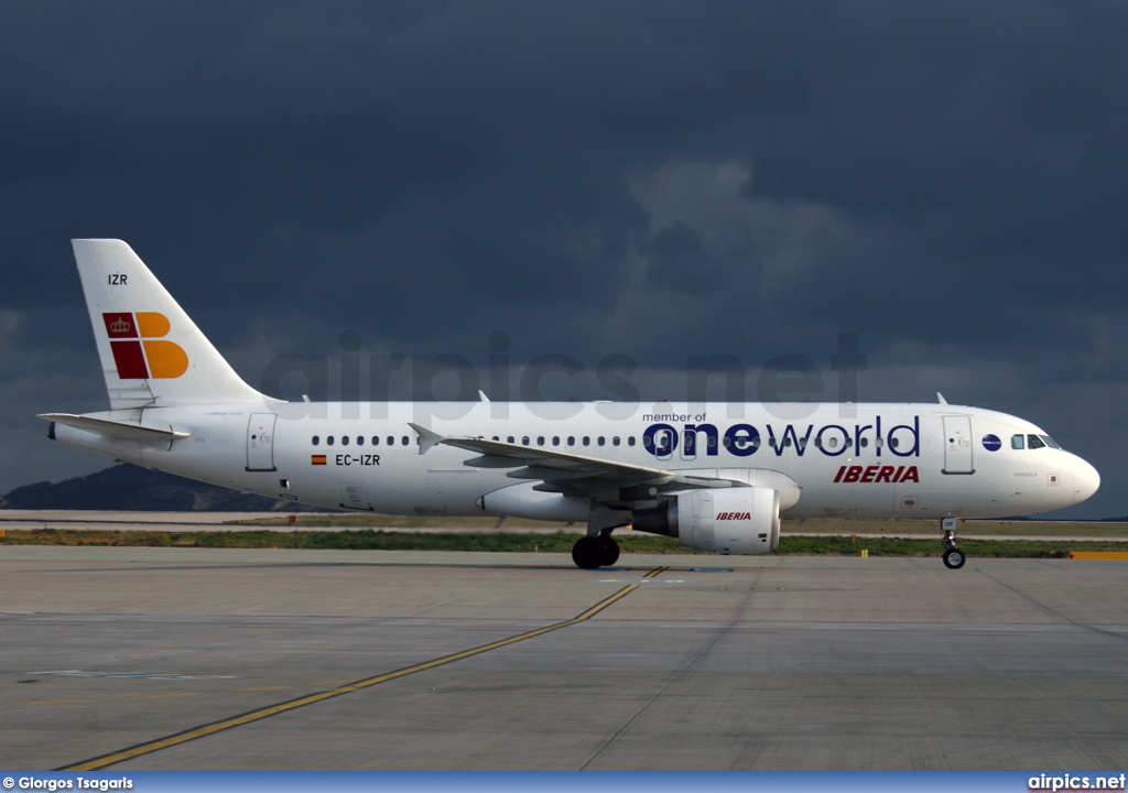 EC-IZR, Airbus A320-200, Iberia