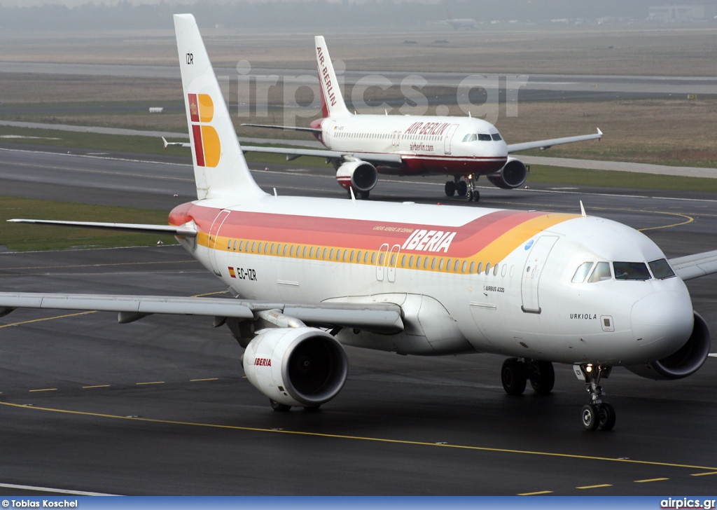 EC-IZR, Airbus A320-200, Iberia