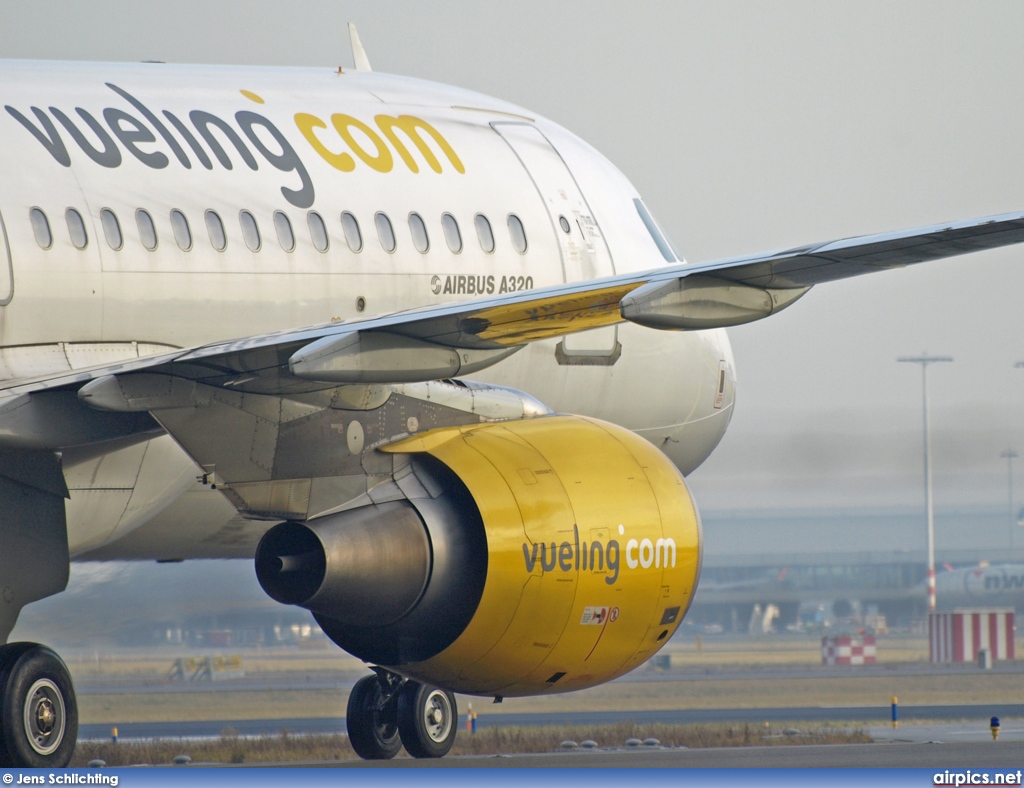 EC-JDO, Airbus A320-200, Vueling