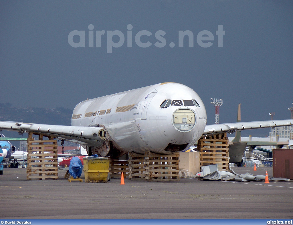 EC-JOH, Airbus A340-600, Untitled